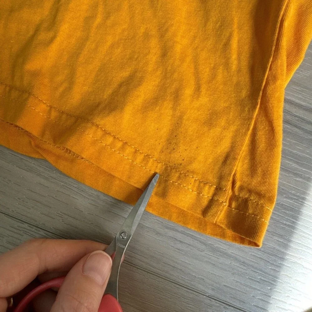 Vintage NIKE Orange Yellow Purple Lakers Shirt Men’s Size‎ Medium VTG